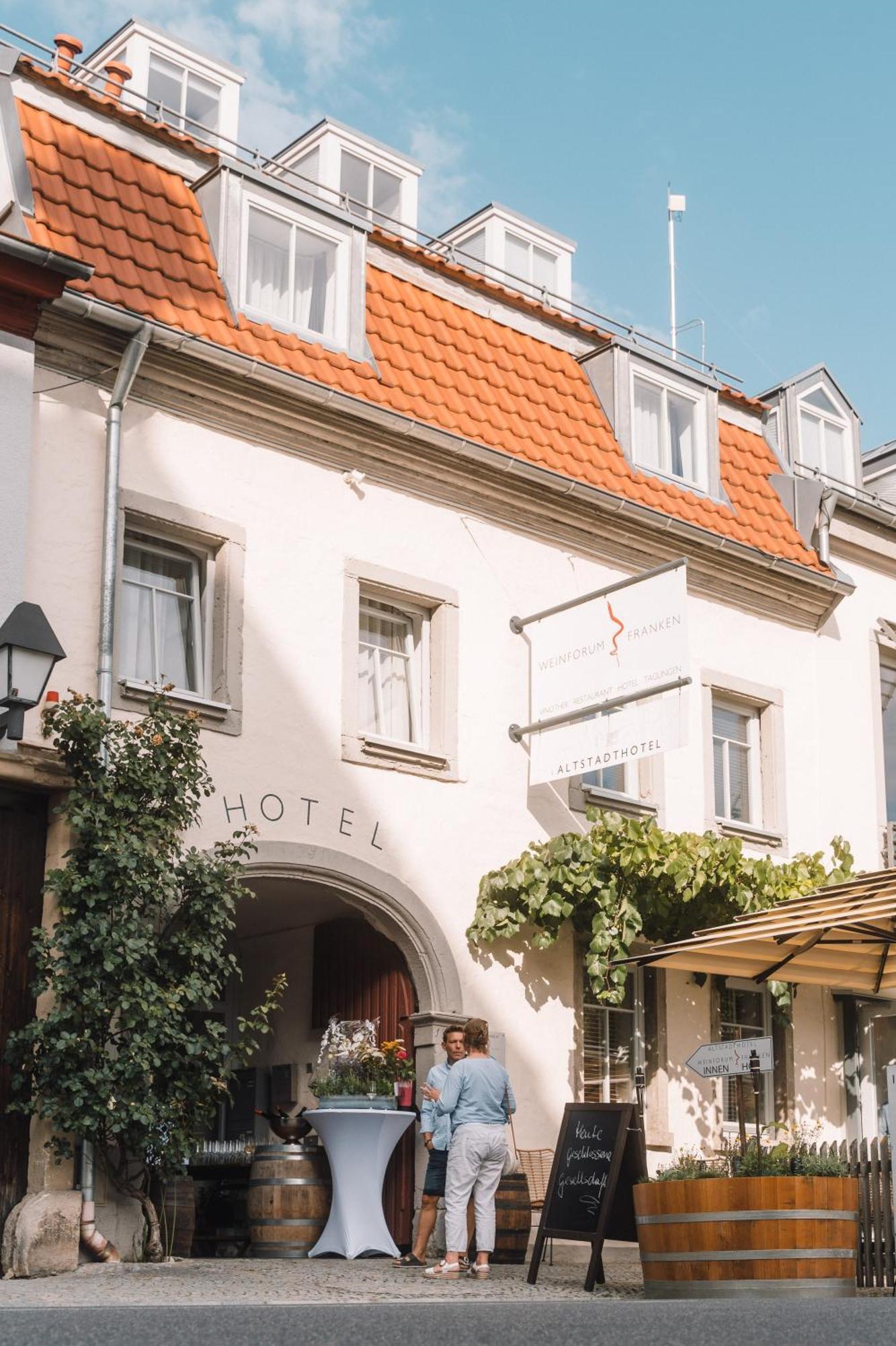 Weinforum Franken Hotel & Restaurant Eibelstadt Exterior photo